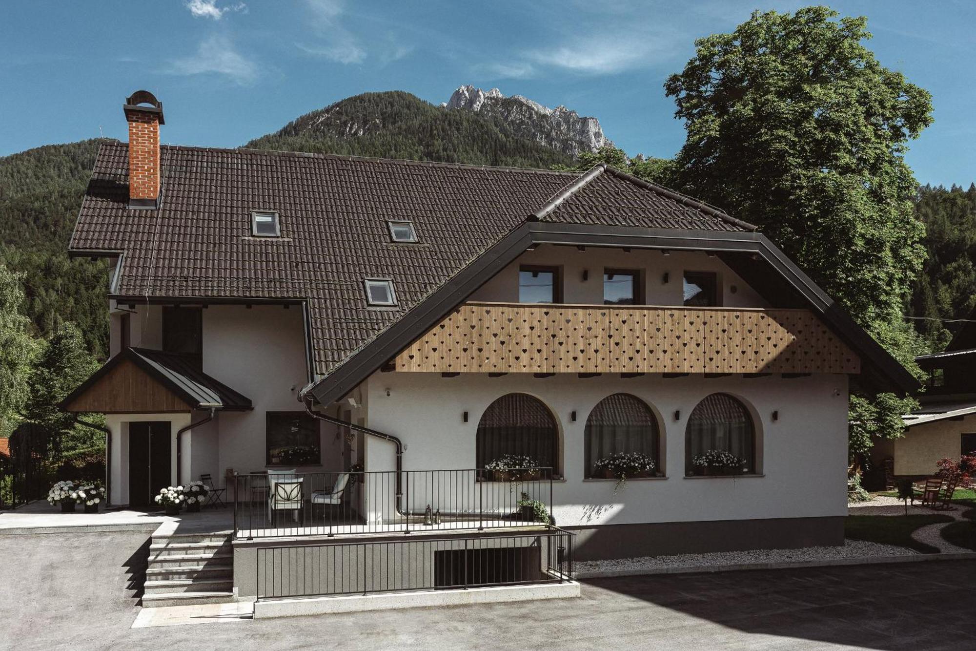 Apartments And Rooms Kaja Kranjska Gora Extérieur photo